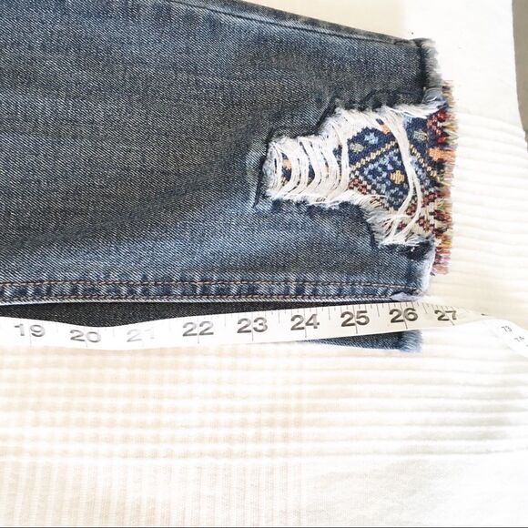 Blue Frayed Embroidered Distressed Cropped Jeans 8 - Picture 4 of 8